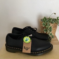 Terlaris Sepatu Pantofel Formal Original Dr. Martens 1461 Vegan -