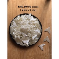 RM2.50/50 keping : CH-804 - Azimat - Charm - Fish Tail - Glossy - 2 cm x 2 cm