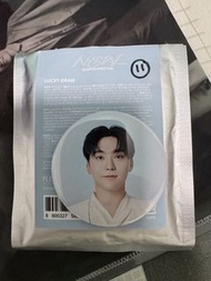 Seventeen Seungkwan 襟章