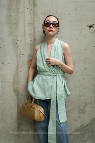 พร้อมส่ง เสื้อแขนกุดผ้าลินินอกไขว้ ผูกเอว งานป้าย vshopbrand