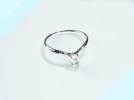 Edith & Jaz • 閃靈鑽精緻V型純銀戒指