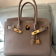 📍愛馬仕Hermes Birkin 30 大象灰 金扣 Togo皮 B刻狀態很好，輕微使用痕跡，保存狀態極佳，