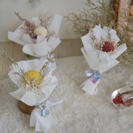 永生花乒乓菊純白花束 - 畢業禮物、婚禮小物、情人節