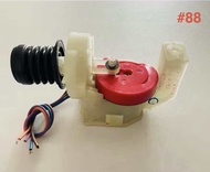 มอเตอร์เดรนน้ำทิ้ง เครื่องซักผ้า HITACHI ฮิตาชิ รุ่น DM-24 5W AC220-240V 50/60Hz (ถอด) อะไหล่เครื่อง