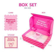 กล่องของขวัญ KNK STORE Box Set (กล่องใหญ่ เลือกหวี 2 ชิ้น)