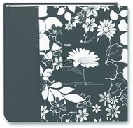 Pioneer DA-200CBFBW Black & White Fabric Bi-Directional 4x6 Album by Pioneer Photo Albums
