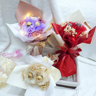 Kuku&Love。台灣現貨Rocher★三顆金莎花束 永生花 乾燥花 情人節 花束 禮物 金莎巧克力 活動花束 金莎花