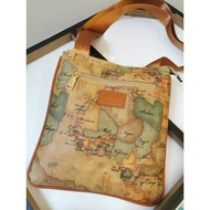 Beg Sling Peta Lelaki AM Alviero Martini Man Slingbag map