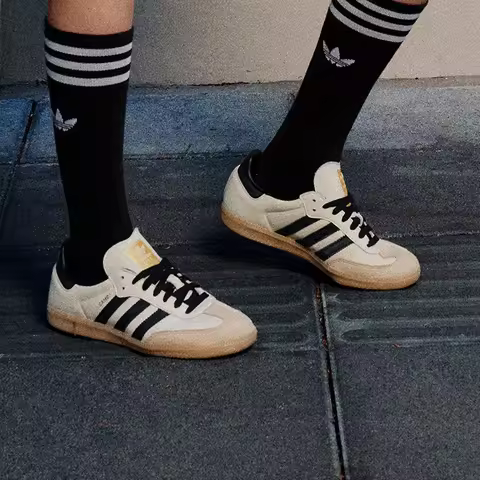 Adidas genuine Originals Women's Low-top Classic Sneakers ID0478