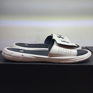 Und3r Ar M0ur Sandals Size 42.5