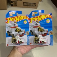 HW Hotwheels Feline Lucky White Lucky Cat - Celebrity RacersHW 2025