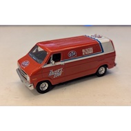1976 Dodge B-100 Mini Bus - Greenlight - 1/64