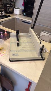 裁紙機 cut紙機