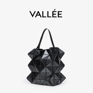 [VALLEE]✨Ready Stock Female Bag✨Japan Issey Miyake Same Style Bucket Bag BAOBAO Diamond Drawstring S
