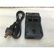 Quality spot Sony NP-FM50 FM55H FM500H FM30 FM70 FM90 QM71D SLR battery charger