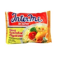 Mie instan intermi goreng dan kaldu ayam
