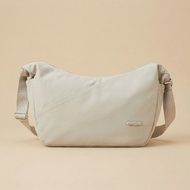 Women's cross-body bag with horizontal form, high-quality waterproof fabric, solid color, middle-age