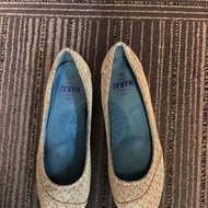 Wakai shoes beige color size EU37 UK4 US6.5