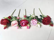 Bunga mawar bludru artificial / bunga mawar tangkai