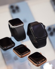 Apple Watch Series SE Gen 1 - 40mm & 44mm SECOND