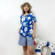 PORTLAND เสื้อเบลาซ์พิมพ์ลาย / Short Sleeves Flower Printed Blouse (Blue)