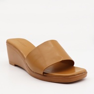 Parisian Womens Ivory Wedge Sandals