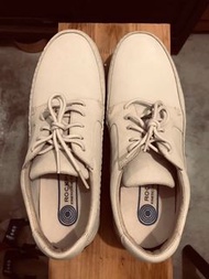 全新 米白色 Rockport 美國品牌 男 9號休閒樣品鞋，後跟有寫字 歡迎不介意者