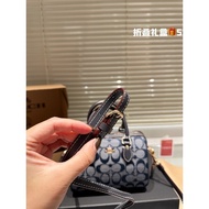 H I G Q U A L T Y New Bag Cowhide m i n R o w a Pillow y k Hardware All-Match Female Portable Size 1