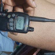 HT Yaesu Vx1R multiband lcd bagus
