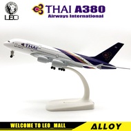 LEO เครื่องบินเหล็กหล่อ A380การบินไทย20ซม. ของขวัญเครื่องบินของเล่นเครื่องบินจำลองสำหรับเด็กผู้ชายของสะสมเด็ก A380แอร์บัส