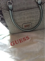 tas guess second kondisi mulus