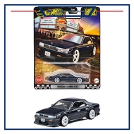 Hot Wheels Boulevard Nissan Laurel C33 Toy Vehicle Miniature Car for Ages 3 and Up Black JBL10