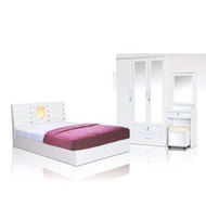 Raminthra Furniture ชุดห้องนอนระแนงไฟ 5 ฟุต เตียง 5 ฟุต + ตู้เสื้อผ้า 3 บาน + โต๊ะแป้ง 60 cm  ( สี ขาว ) Bedroom Set