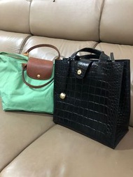 韓國黑色全牛皮真皮鱷魚壓紋牛皮手提方便內有拉鍊隔層手袋手挽袋手提袋見工袋返工上班袋時尚黑色牛皮真皮手袋手提袋手挽袋包包 LONGCHAMP 中號中碼 M size短把摺疊水餃包M590 青蘋果綠防水法