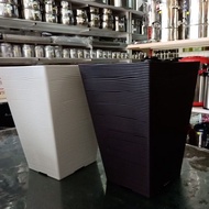 FELTON SQUARE FLOWER POT 2453 PLASTIC FLOWER POT FOR INDOOR OUTDOOR USE #14