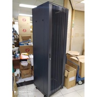 Close Rack 42U Depth 600mm condition not yet assembled 1/3