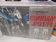 Bandai PG RX-78 GP01/Fb 初版連贈品 高達模型