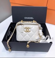 Chanel 雙金球