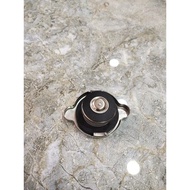 Radiator cap Backhoe Case 580 G/K/L