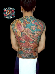 รอยสักสวยงามรอยสักสีเต็มหลัง PP TATTOO AT HOME