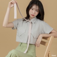 Fond - เสื้อเชิ้ตครอป แขนสั้น คอปก มาพร้อมผ้าผูก กระเป๋าหน้า E00