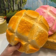 High Quality Simulation Slow Rising Squishy Bread Oversized Pineapple Bun Stress Relief Toy Prank De