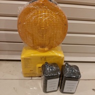 BARREL LAMP PACKAGE INCLUDES Battery