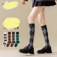 Fashionable checkered knee socks