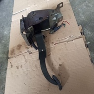 Mitsubishi Eterna 89-93 brake pedal