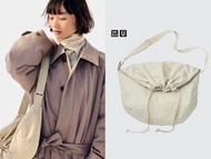 Uniqlo U系列 類似款  lemaire 郵差包 抽繩包 COS雲朵包 流浪包 肩包 斜跨包 胸包