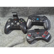 Wireless Gaming Controller For Playing Games On Mobile Phones (iPhone iOS/iPad/Andoind)