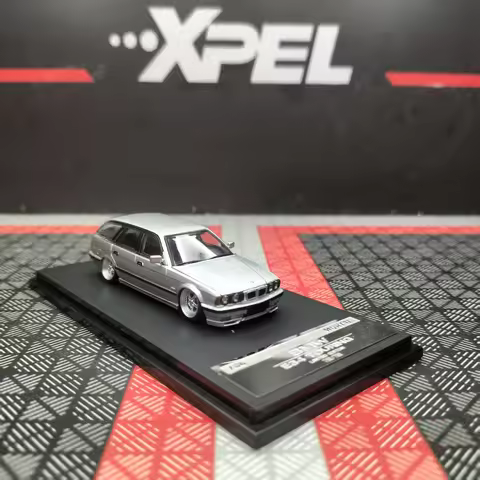 Die-cast 1:64 Scale BMW E34 TOURING Simulation Alloy Static Car Model