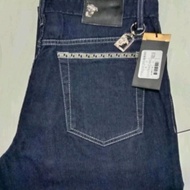 TERBARU !!! CELANA PANJANG JEANS PRIA VERSACE ORIGINAL IMPORT READY HAPPY SHOPPING DAN TERIMAKASIH .