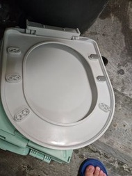 白色馬桶蓋